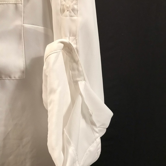 🆕🤍EXPRESS SHEER LOW CUT BUTTON UP SHIRT SLIM FIT SIZE MED DRESS UP OR DOWN!🤍 - Picture 4 of 10